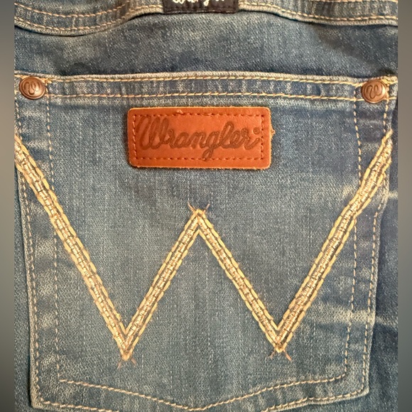 Wrangler Retro Women’s Bootcut Jeans - Picture 6 of 6